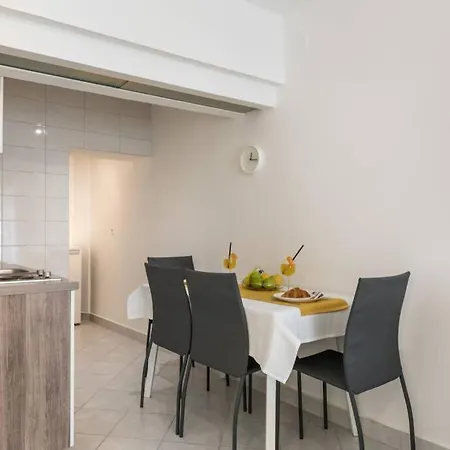 דירה Apartment In City Center *