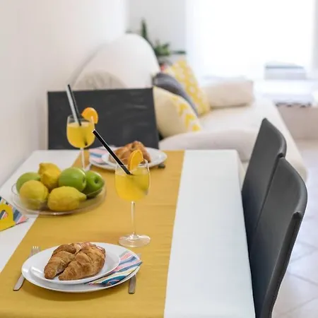 Apartment In City Center דירה
